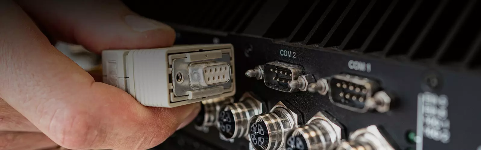 D-Sub PushPull:经典与创新的结合